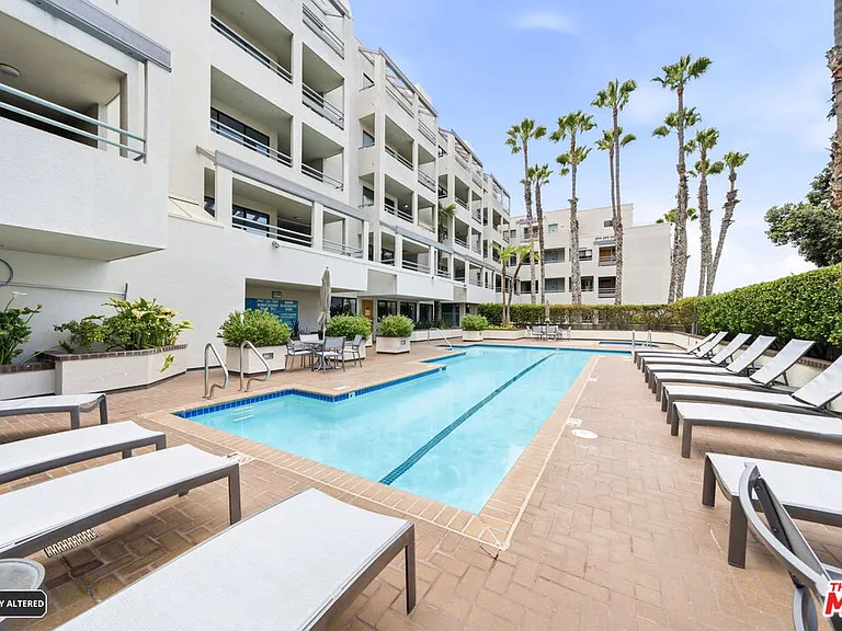 122 Ocean Park Blvd #507 — Photo 38