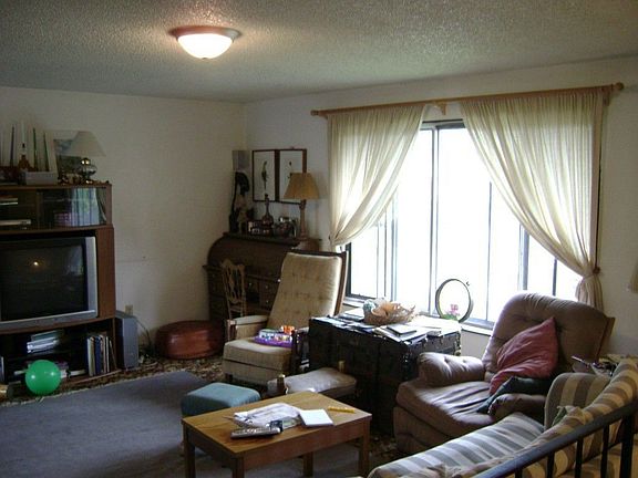 4th image of 6901 Helena Dr NE