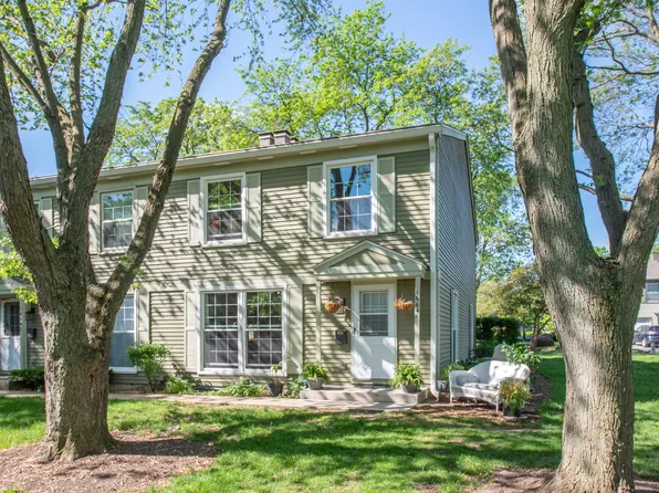 1664 Valley Forge Ct APT D, Wheaton, IL 60189