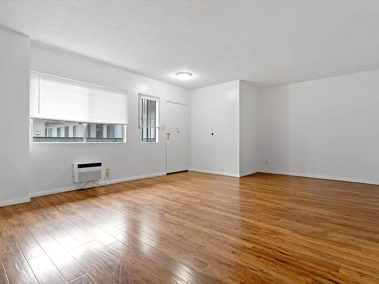 749 Garland Ave — Photo 38