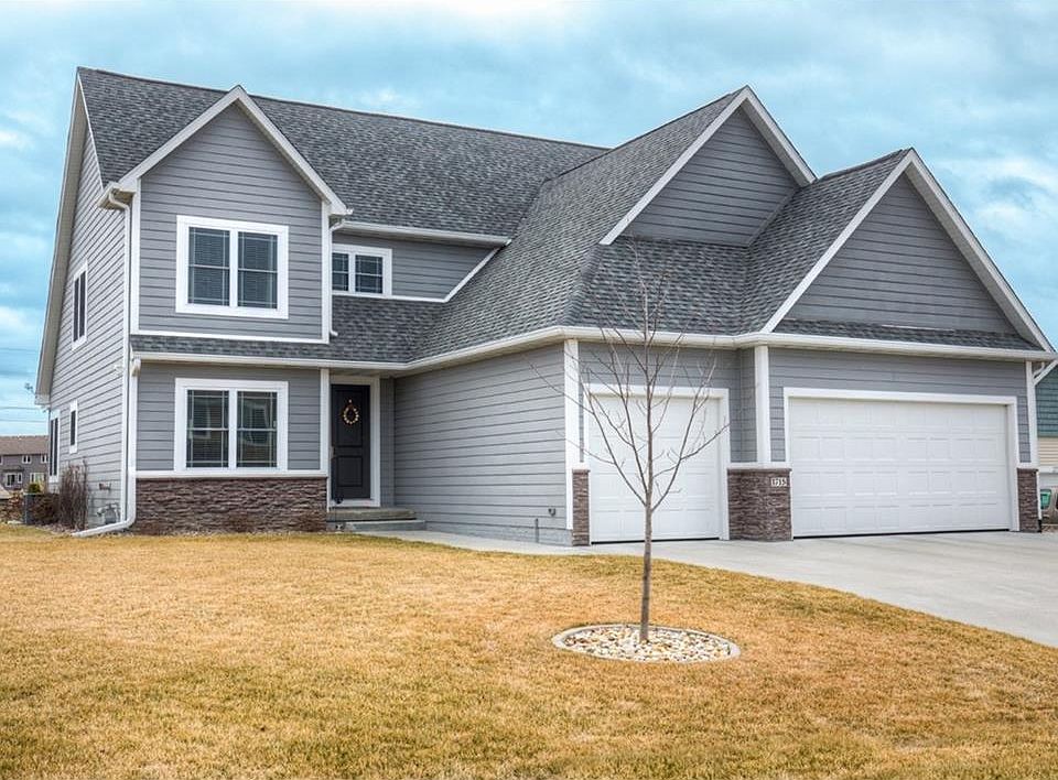 1st image of 1715 SE Snowberry Cir