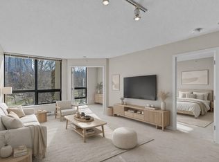3588 Crowley Dr #303, Vancouver, BC