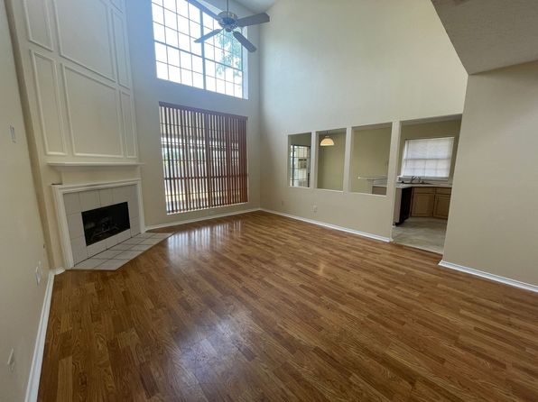 3412 Derby Ct