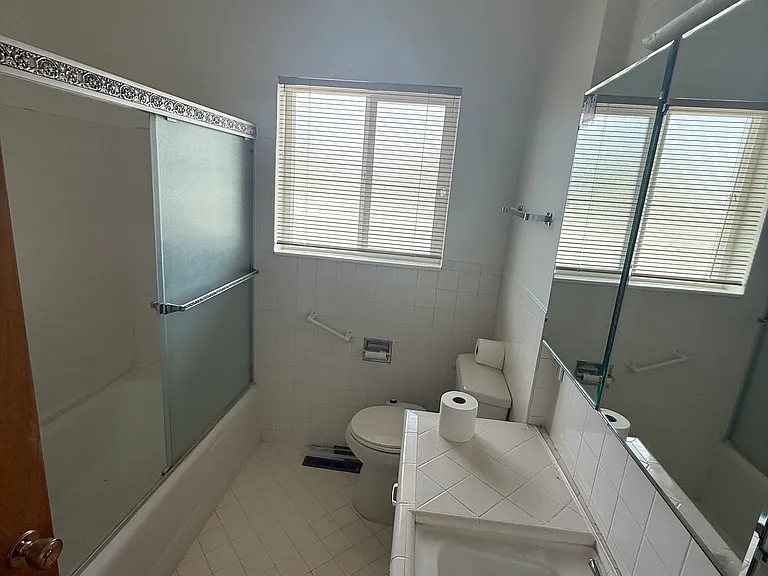 35 E Hillside Ave N #3 — Photo 4