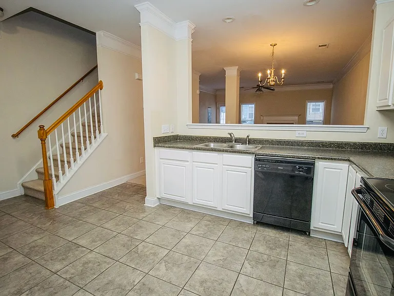 223 Forest Green Dr — Photo 5