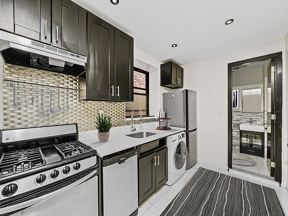 3rd image of 243 W 109th St #4V