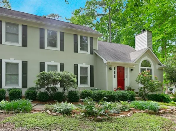 210 Spring Forest Way, Sharpsburg, GA 30277