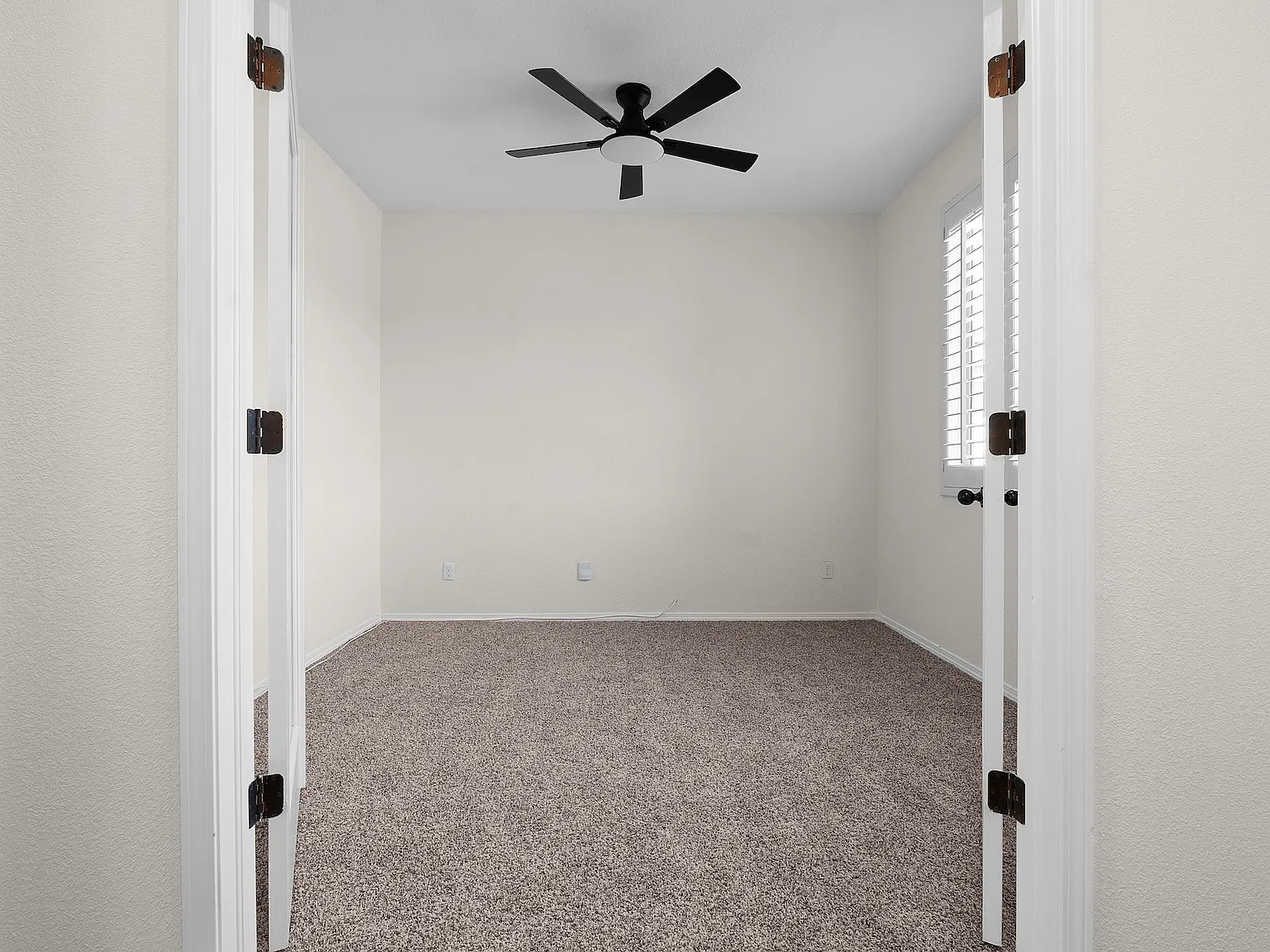 12390 Westbury Ave - 1 — Photo 3