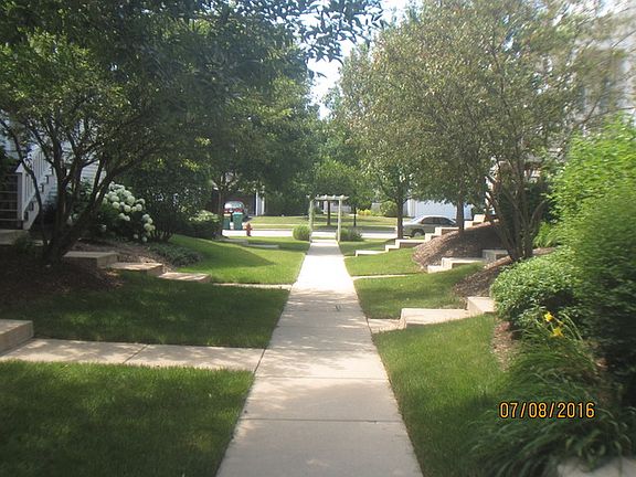 3rd image of 1476 Cambria Dr #213-4