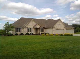 26310 Eagle View Dr, Waterford, WI 53185