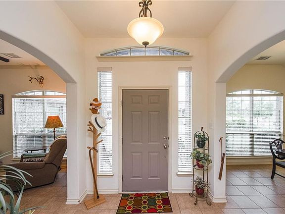 4th image of 2621 Winding Creek Dr