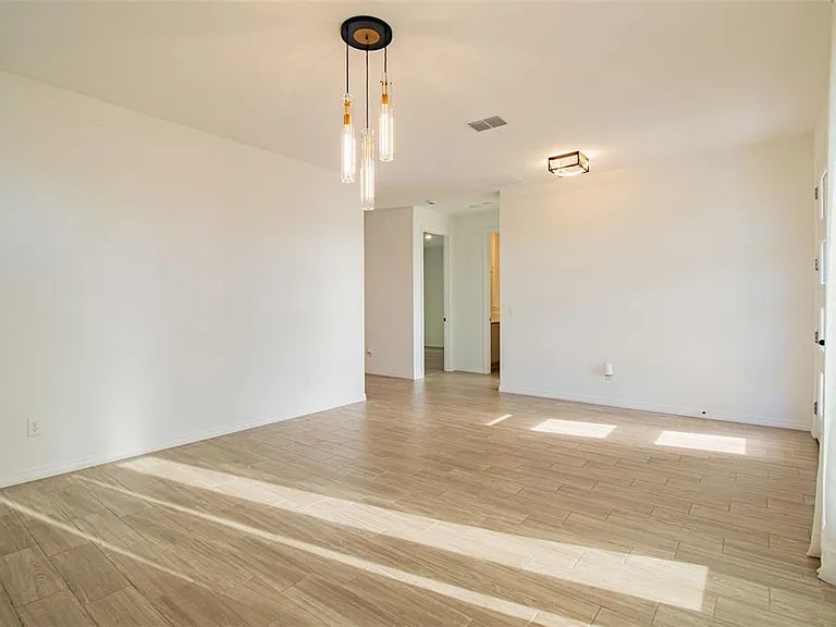 2952 Embark Trl — Photo 11