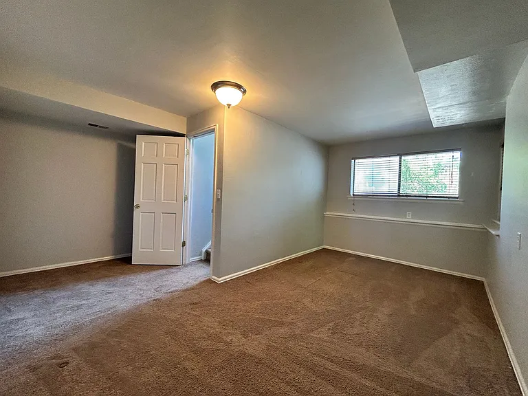 1031 Portland Pl #7 — Photo 22