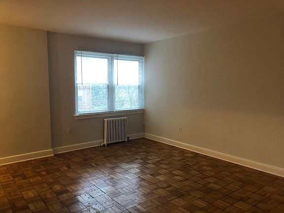 4th image of 1720-1726 N Quinn St #306