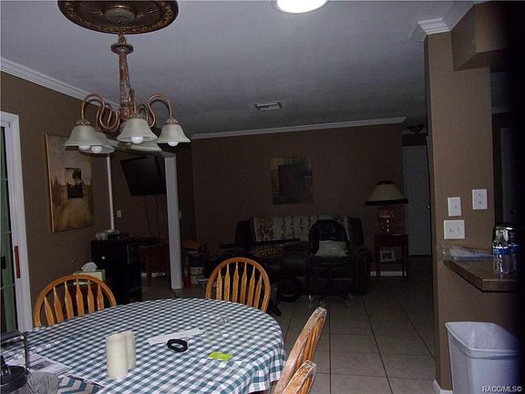 5th image of 134 N Oakwood Ter