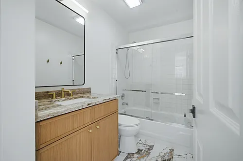 171 Old Oak Ct W Photo 1