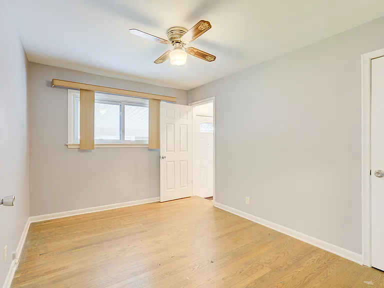 4708 Woodland Ave — Photo 13