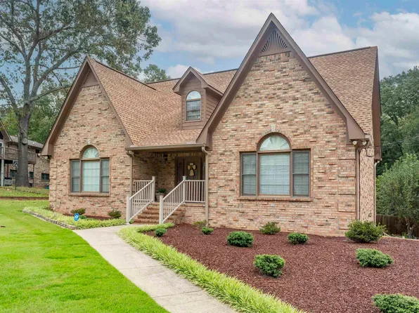 205 Star Cir, Hueytown, AL 35023