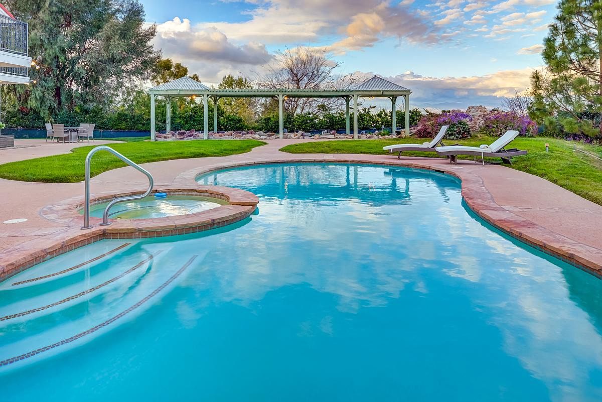 4020 Clarinda Dr, Tarzana, CA 91356 Zillow