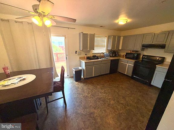 4th image of 1409 Estelle Dr