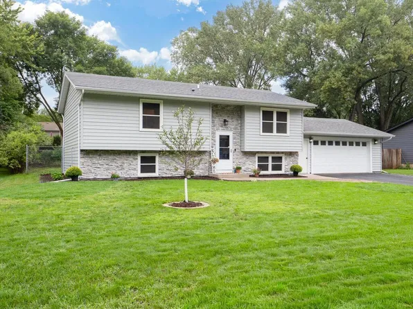 13041 Union Terrace Ln N, Champlin, MN 55316