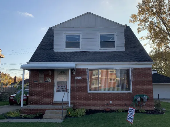 26280 Pinehurst St, Roseville, MI 48066