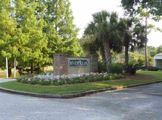 10 Golf View Ct, Pawleys Island, SC 29585