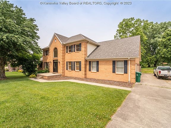 2nd image of 416 Arrowhead Dr