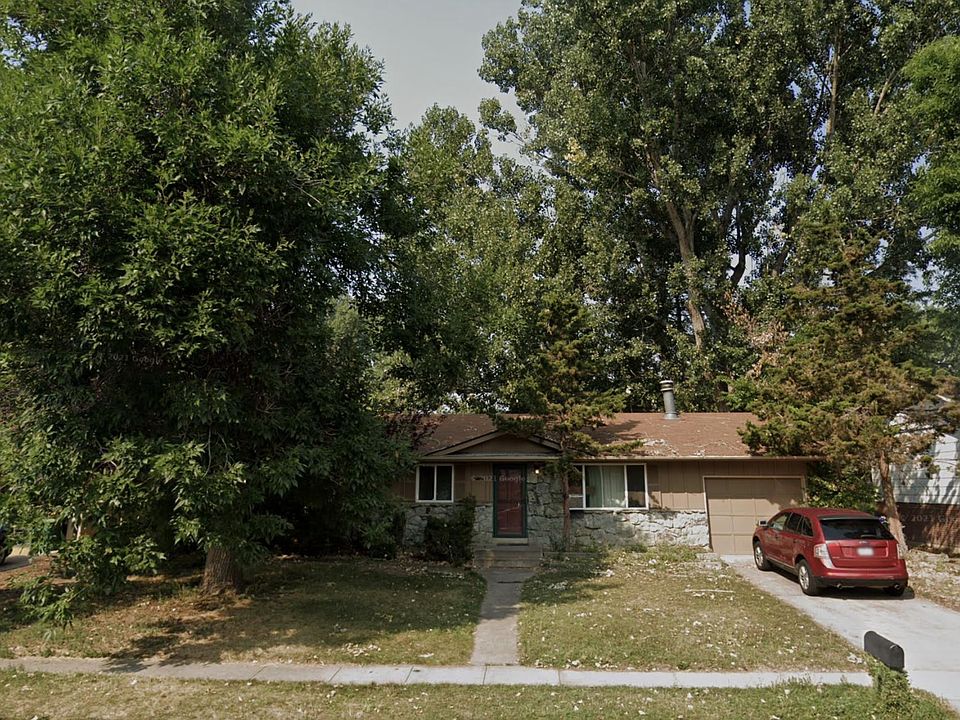 2nd image of 2629 Meadowlark Ave