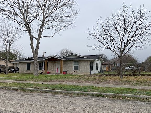 2nd image of 3515 Fieldstone Dr