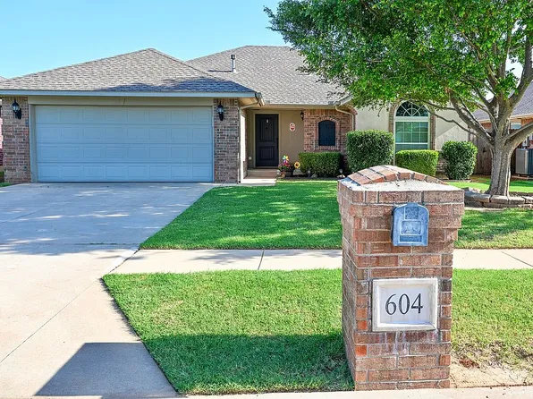 604 Apple Tree Ln, Moore, OK 73160