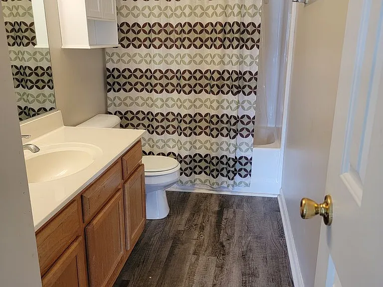 1110 Carriage Ct — Photo 7
