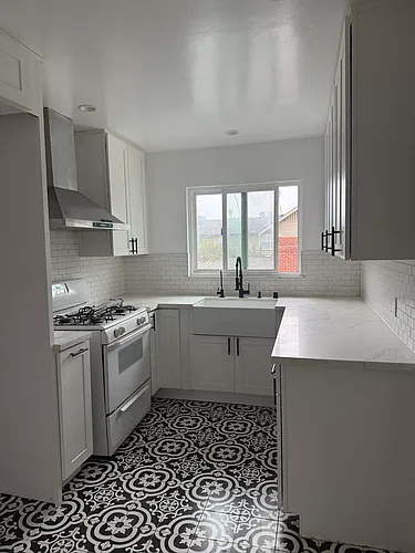 1801 Fair Oaks Ave Photo 1