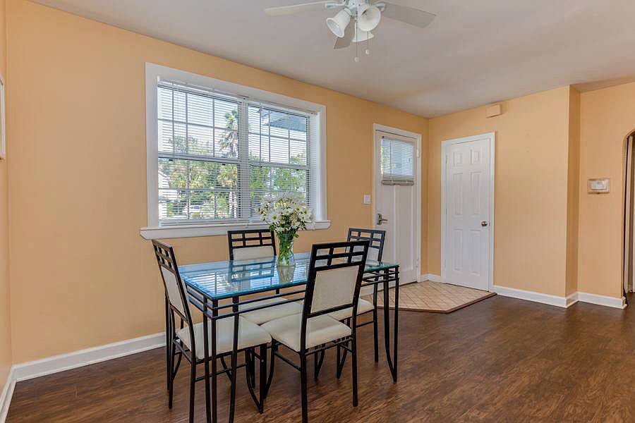 Front Room - Front Unit