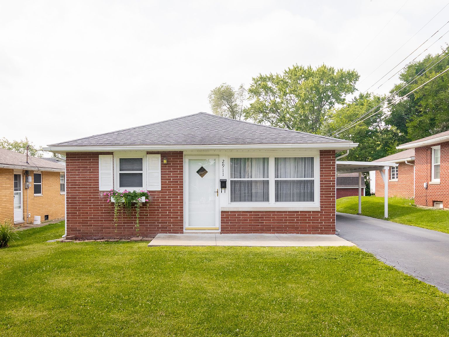 2911 Indiana Ave, Columbus, IN 47201 MLS 21934448 Zillow
