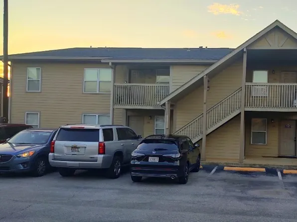 210 15th St E APT 34, Tuscaloosa, AL 35401