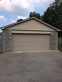 3rd image of 3379 Moundview Ct #3381