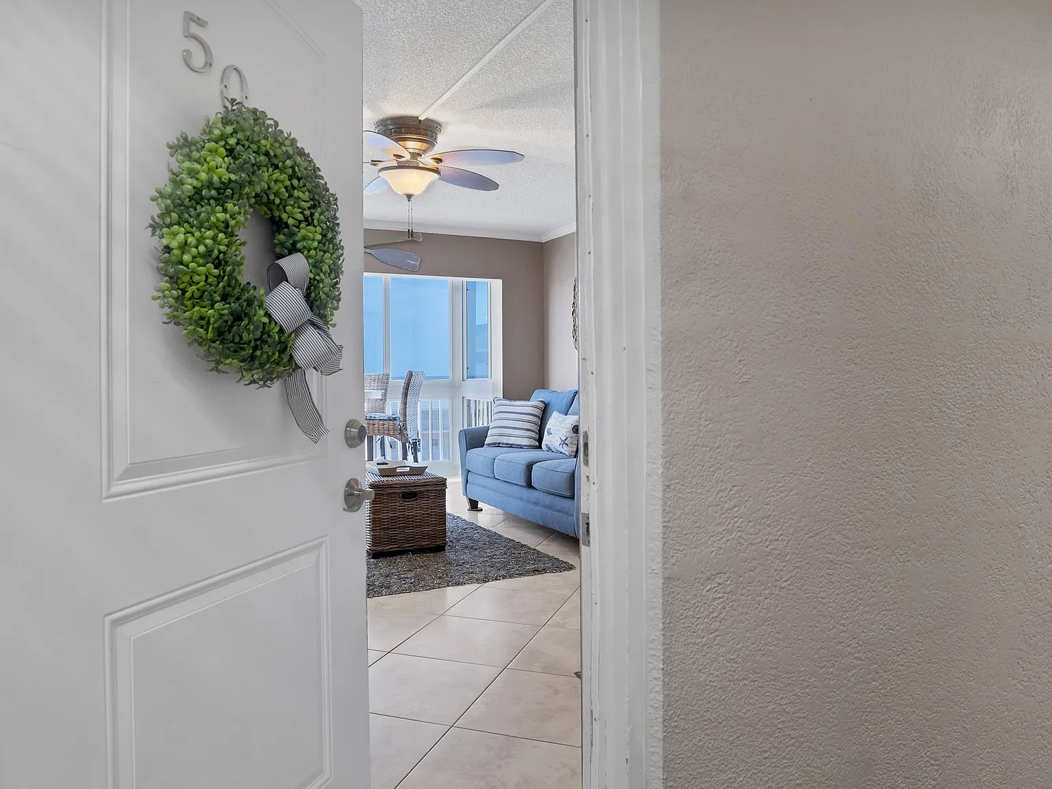 2 bed, 939 sqft, $2,300 — Photo 3