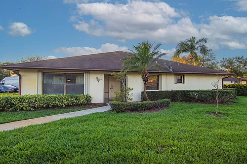 1607 Laurel Leaf Ln Photo 1