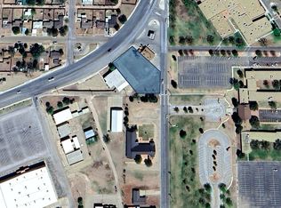 106 Clubview Dr, Levelland, TX 79336