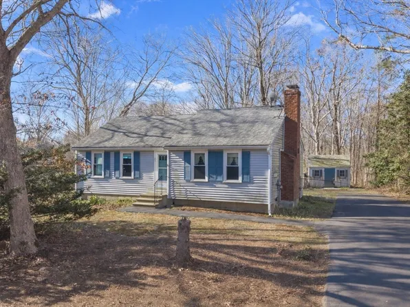 37 Greenville Dr, Sandwich, MA 02563