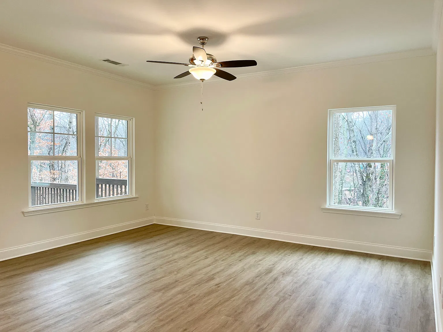 3 bed, 1350 sqft, $2,295 — Photo 2