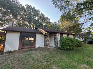 1210 Simmonsridge Dr, Collierville, TN 38017
