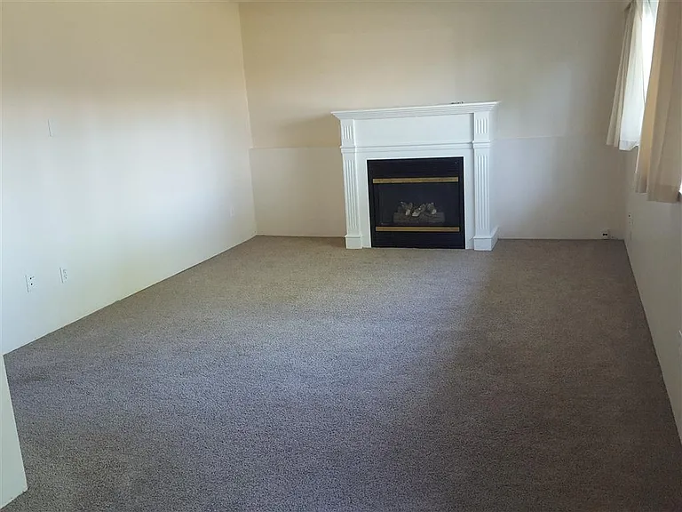 1145 Bay St #207 — Photo 2