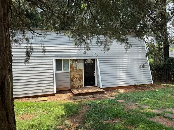 210 Rustwood Dr #212, Athens, GA 30606