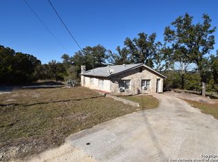 585 Indigo Trl, Lakehills, TX 78063