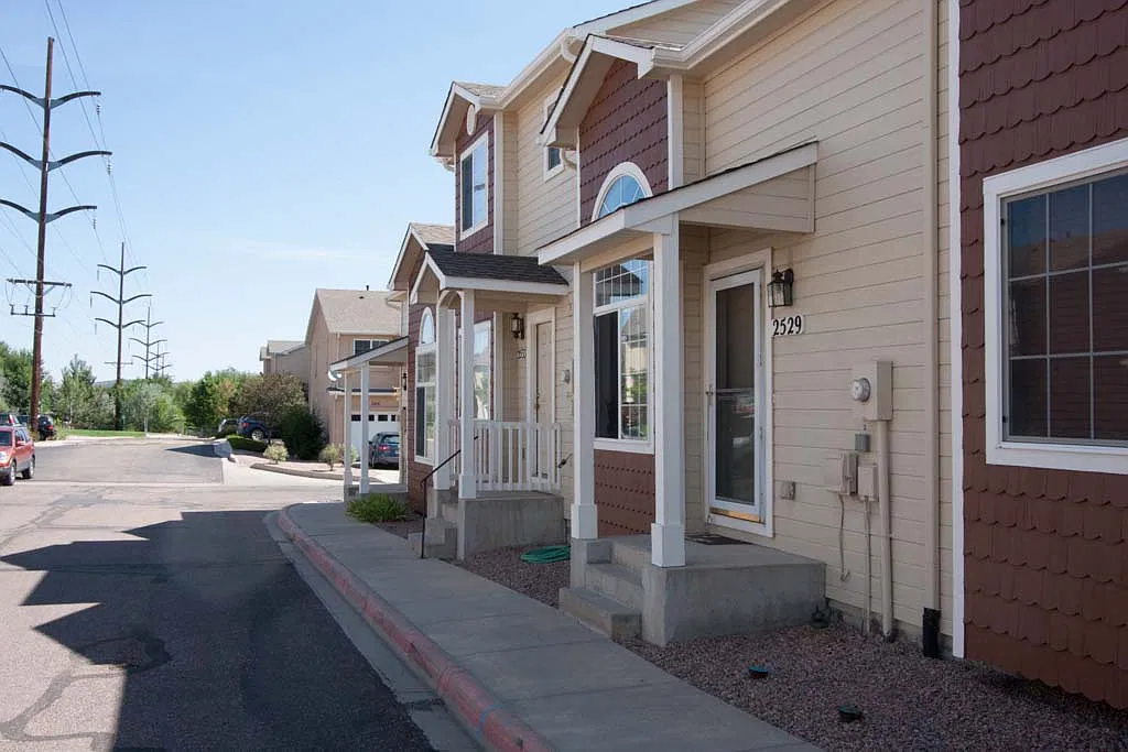 2 bed, 1135 sqft, $1,800 — Photo 2