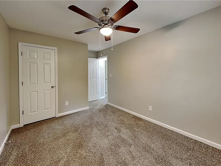 4031 Oak Stone Dr — Photo 11