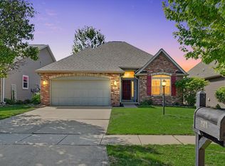1913 Quail Run Dr, Mahomet, IL 61853