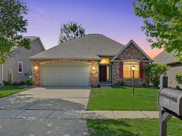 1913 Quail Run Dr, Mahomet, IL 61853